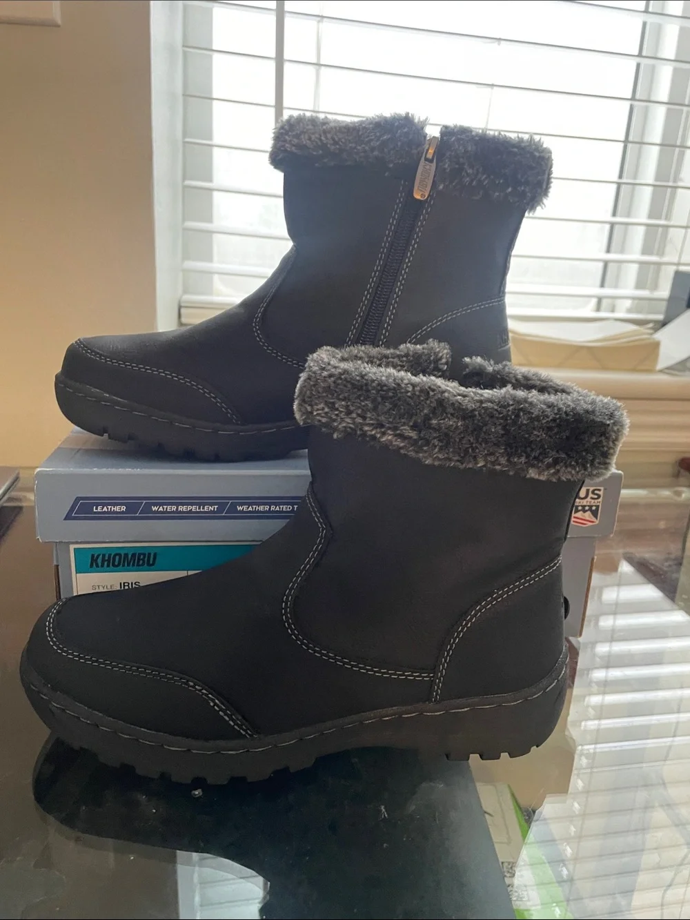 Women’s Black Winter Fur-Lined Zip Boots